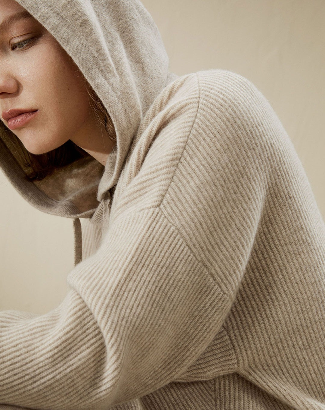 Eshe 2-in-1 Cashmere Detachable Hoodie