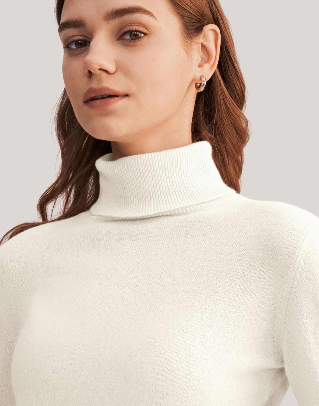 Seamless Silk-Cashmere Blend Turtleneck Sweater